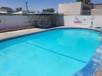 Travel Inn And Suites Ridgecrest Bagian luar foto